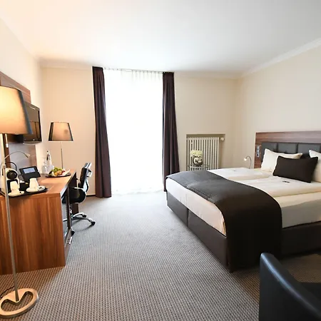 Schlosshotel Kassel 4*