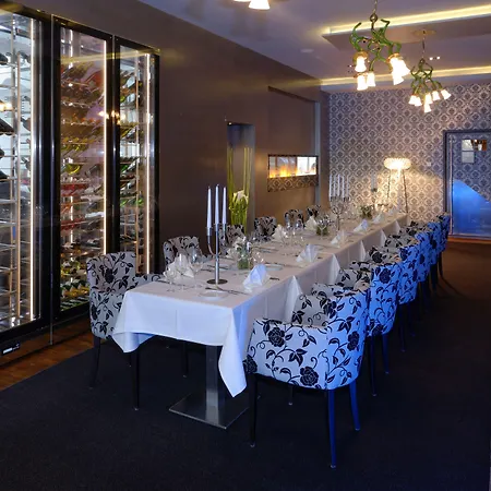 Schlosshotel Kassel Hotell 4*