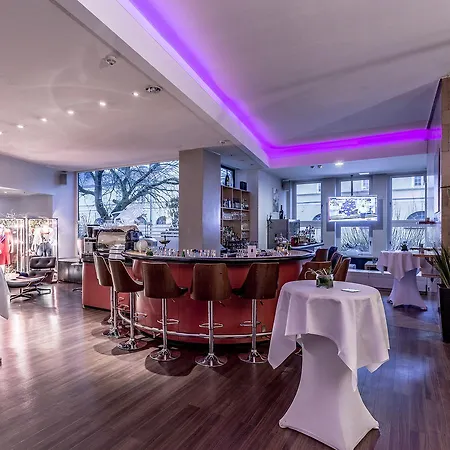 Otel Schlosshotel Kassel 4*