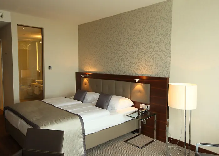 Schlosshotel Kassel 4*